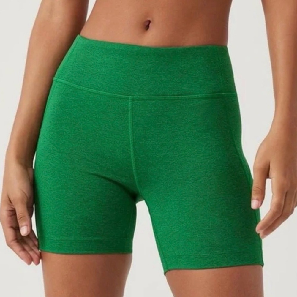 Outdoor Voices Plus Size 5 inch Warm Up Shorts in Green‎ Color Size XXXL